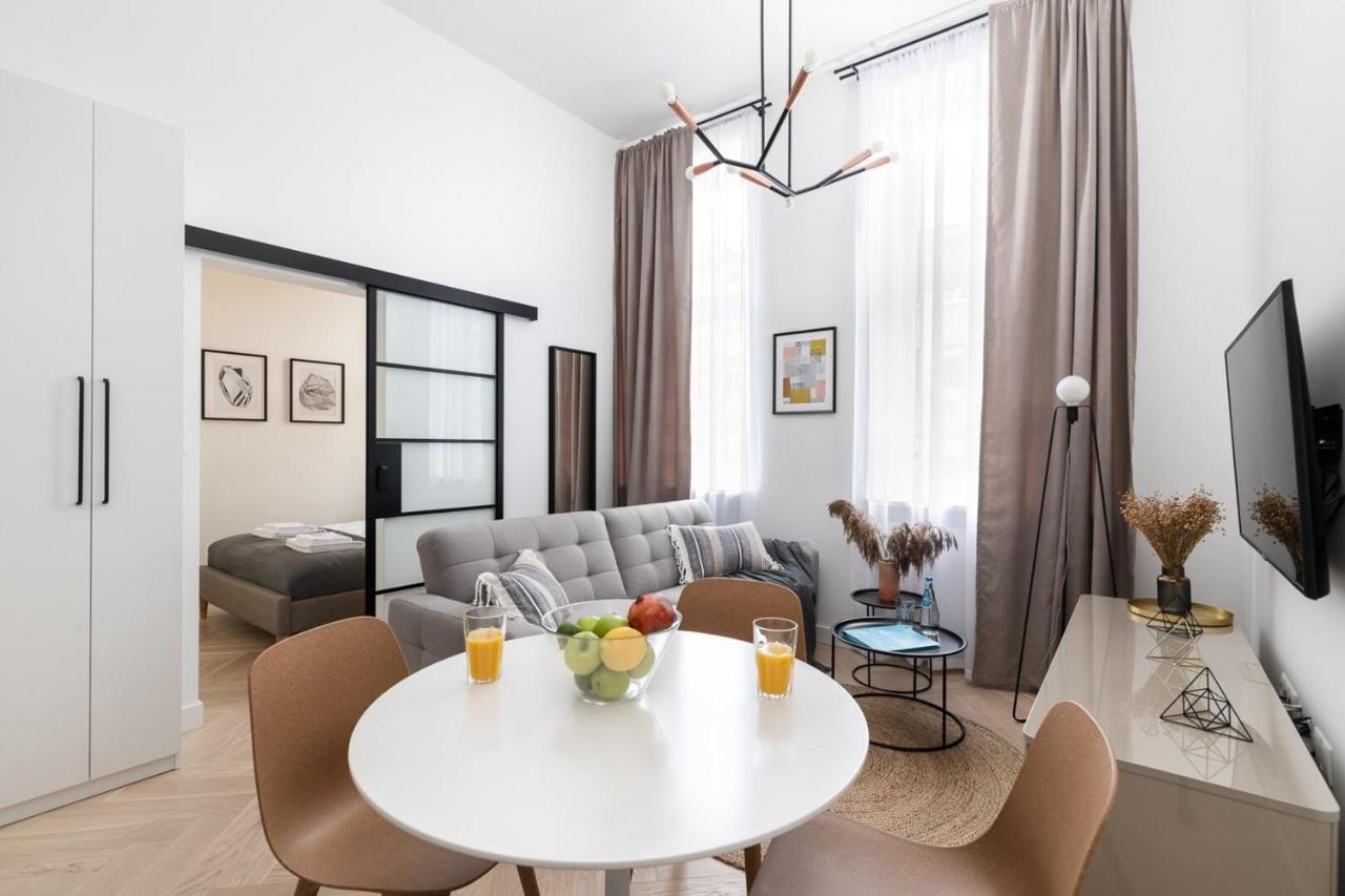 Boduena 4 - Elegant Apartment In Warsaw Centre By Noclegi Renters 외부 사진
